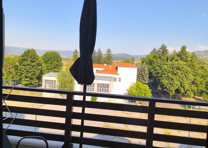 شقة славяна