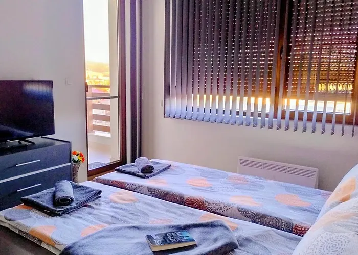 شقة славяна